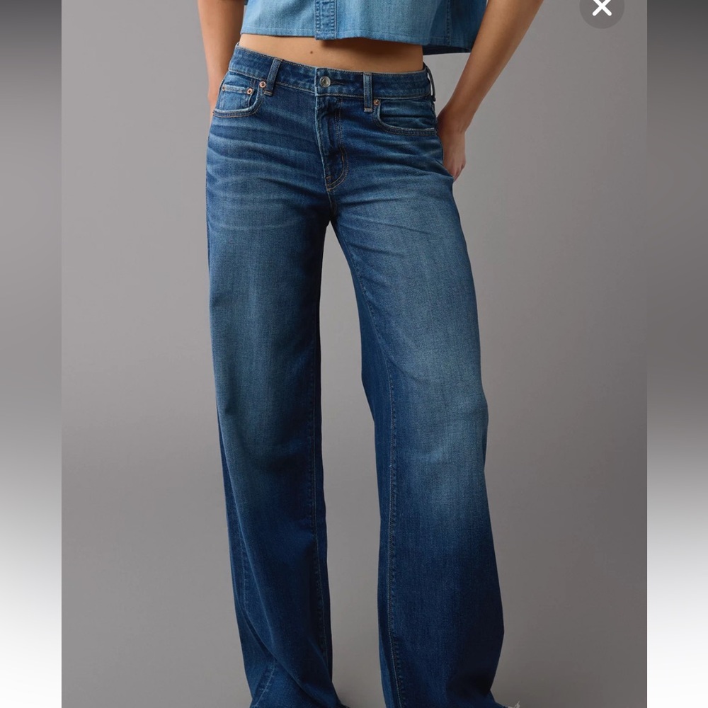 American Eagle Outfitters dark blue straight jeans, medium/highwaisted